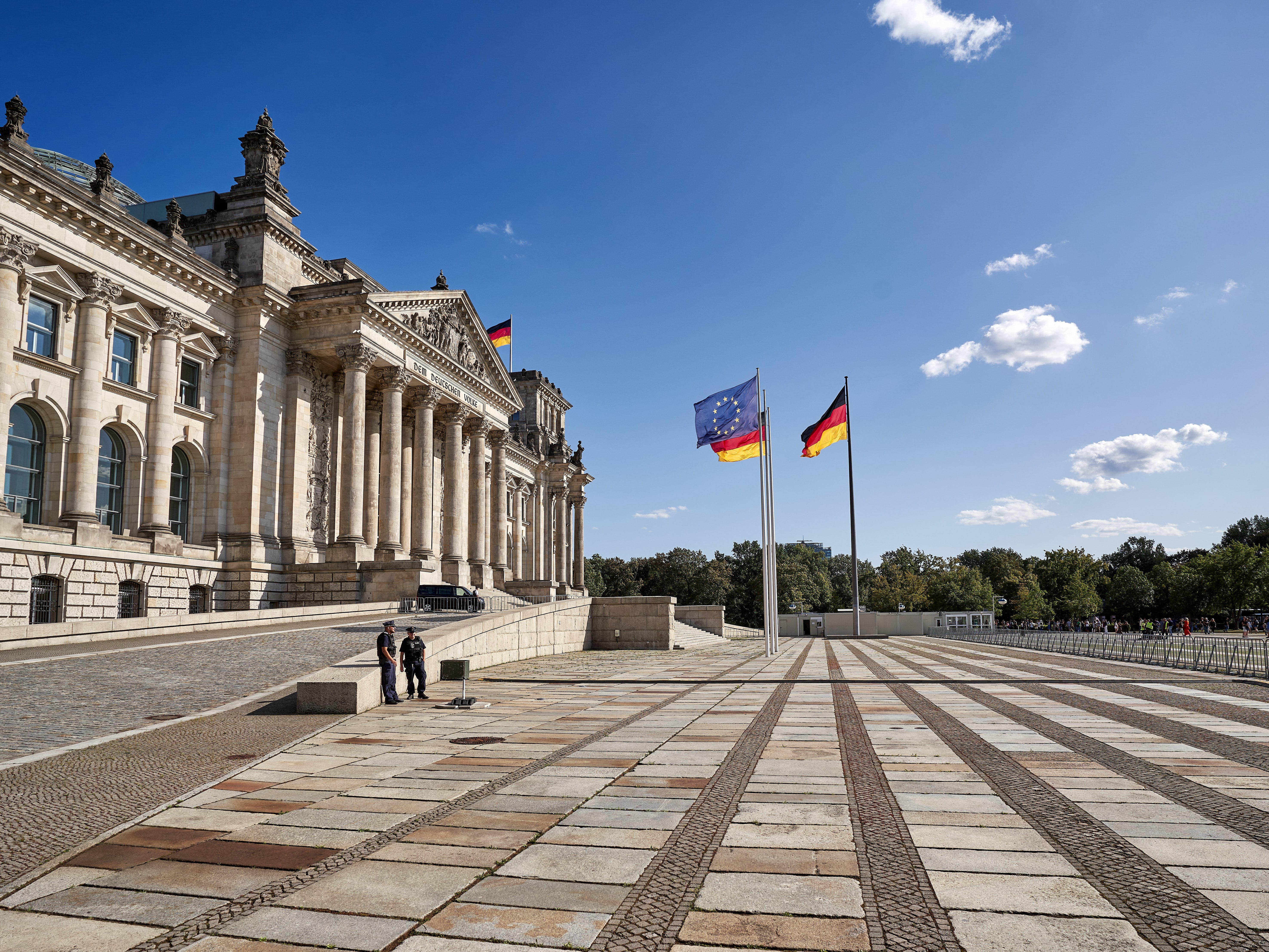 Blick auf den Deutschen Reichstag in Berlin
