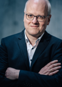 Dr. Raimund Neuß
