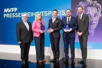 Gruppenfoto Preisträger Pressefreiheitspreis 2025