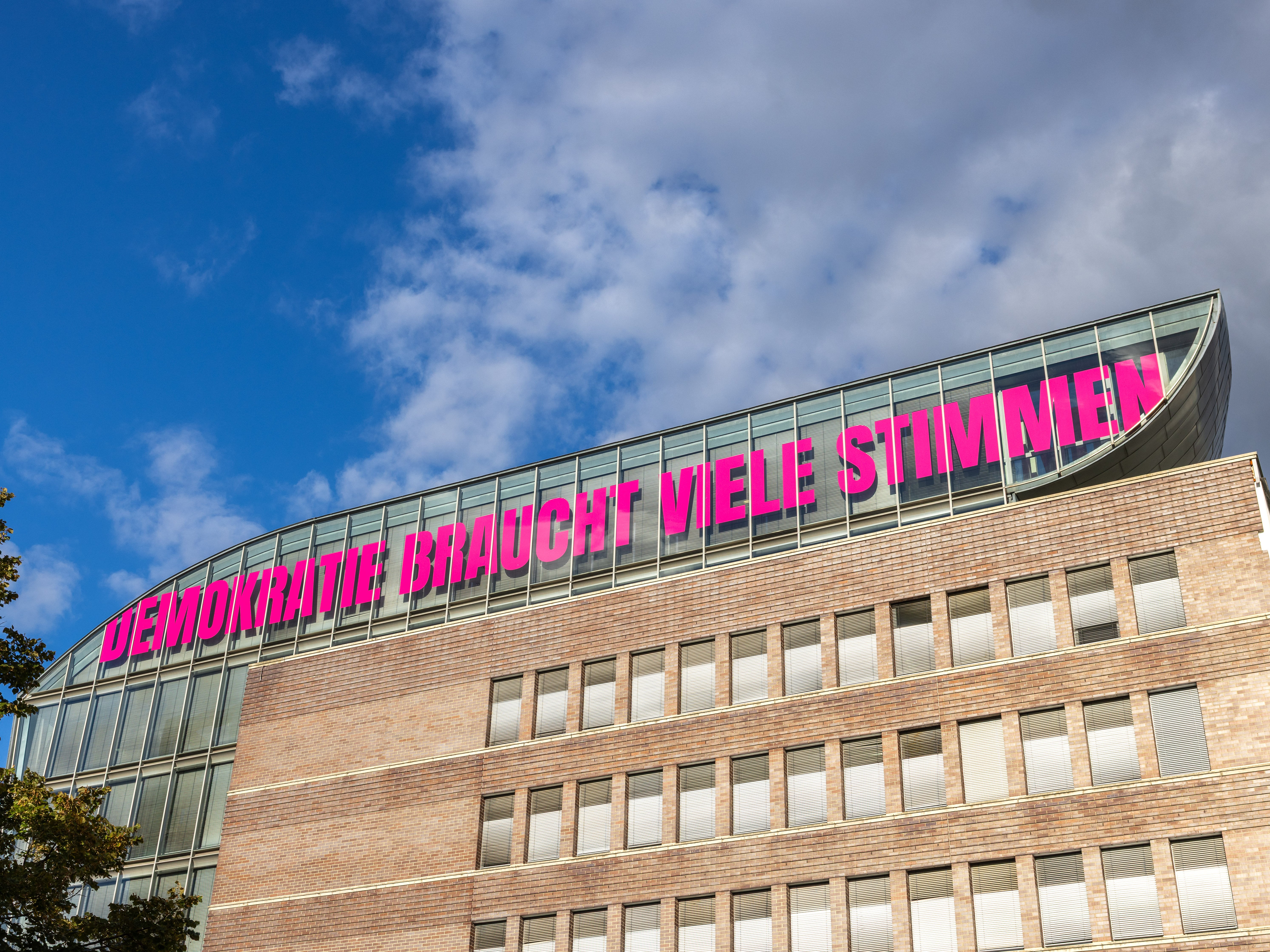 Haus der Presse mit Schriftzug