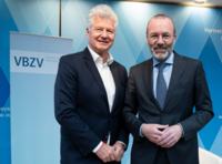 Andreas Scherer (li.) mit Manfred Weber, Fraktionsvorsitzender der Europäischen Volkspartei (EVP) im Europäischen Parlament.