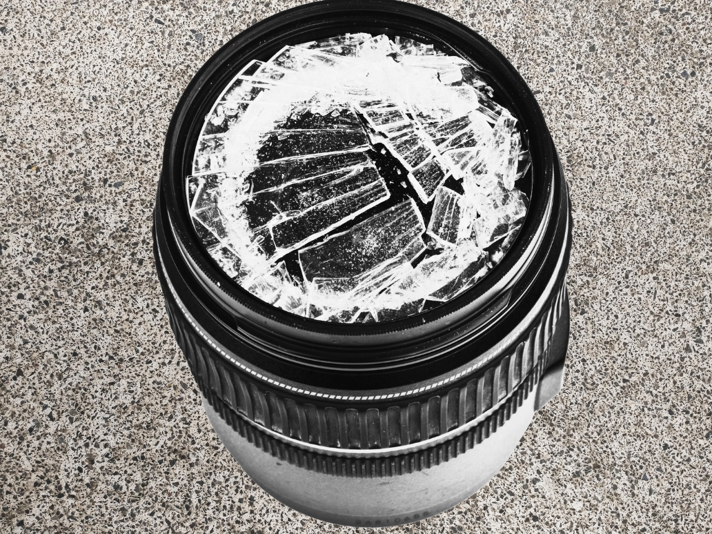 Zerbrochenes Objektiv stilisiert