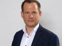 Porträtfoto Mika Beuster, DJV-Bundesvorsitzender