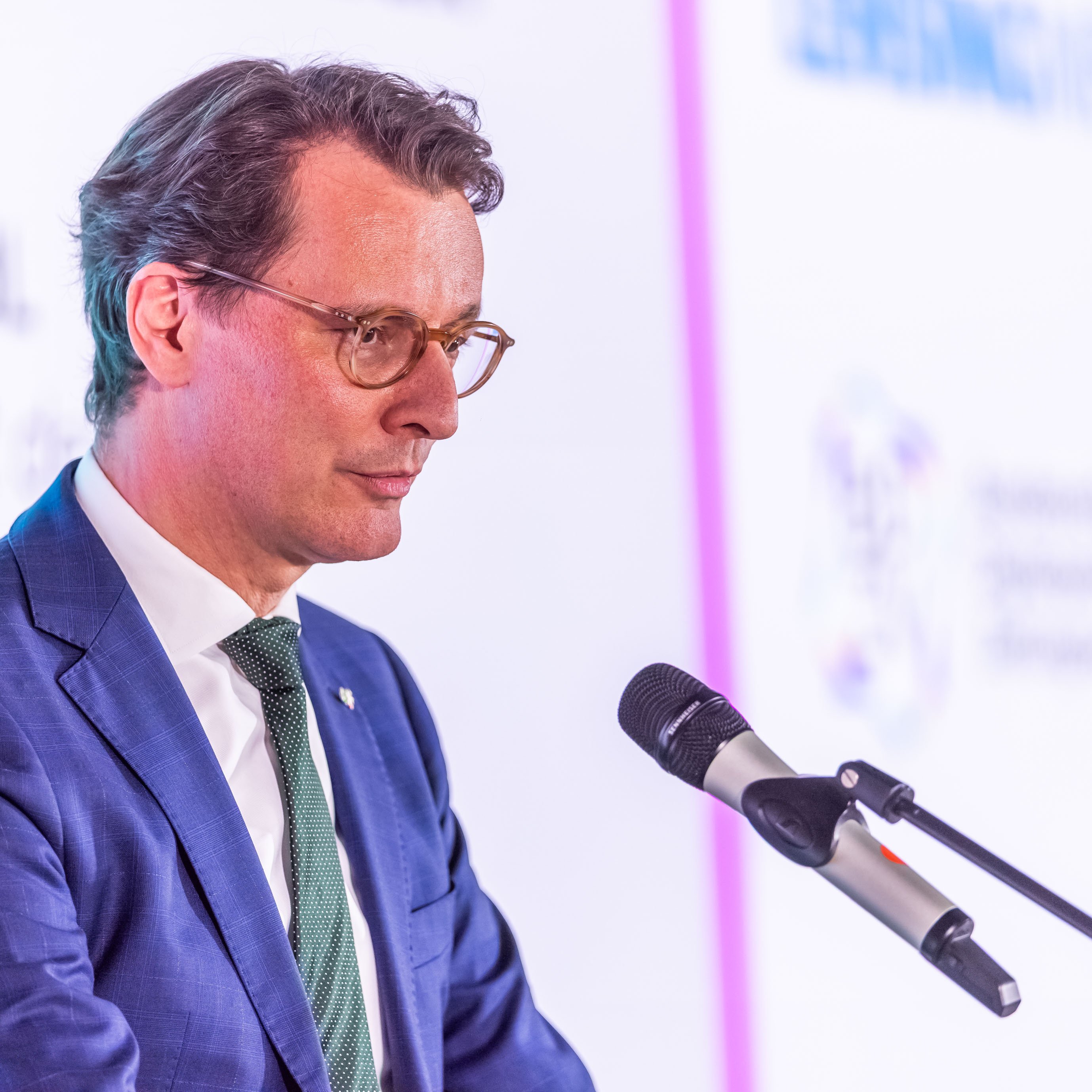 Ministerpräsident Hendrik Wüst hält Rede