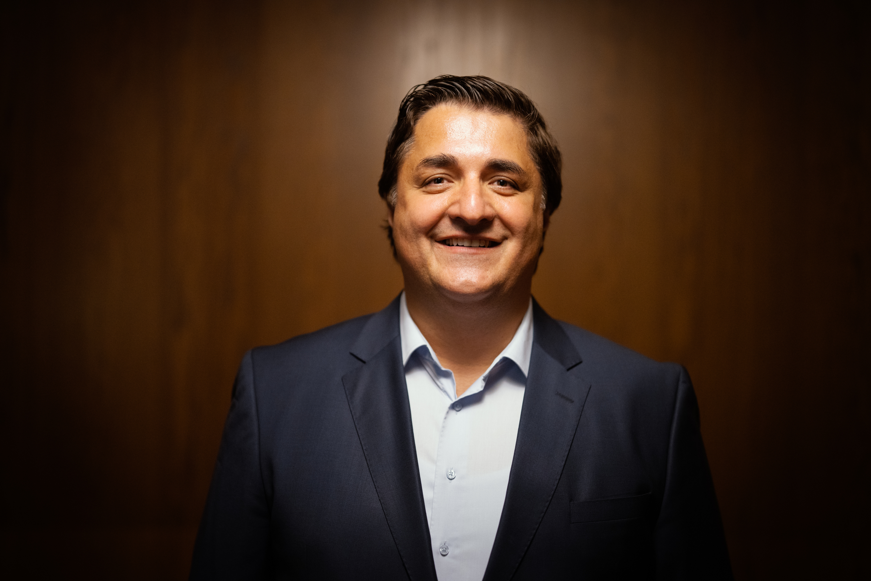 Porträtfoto Bülend Ürük