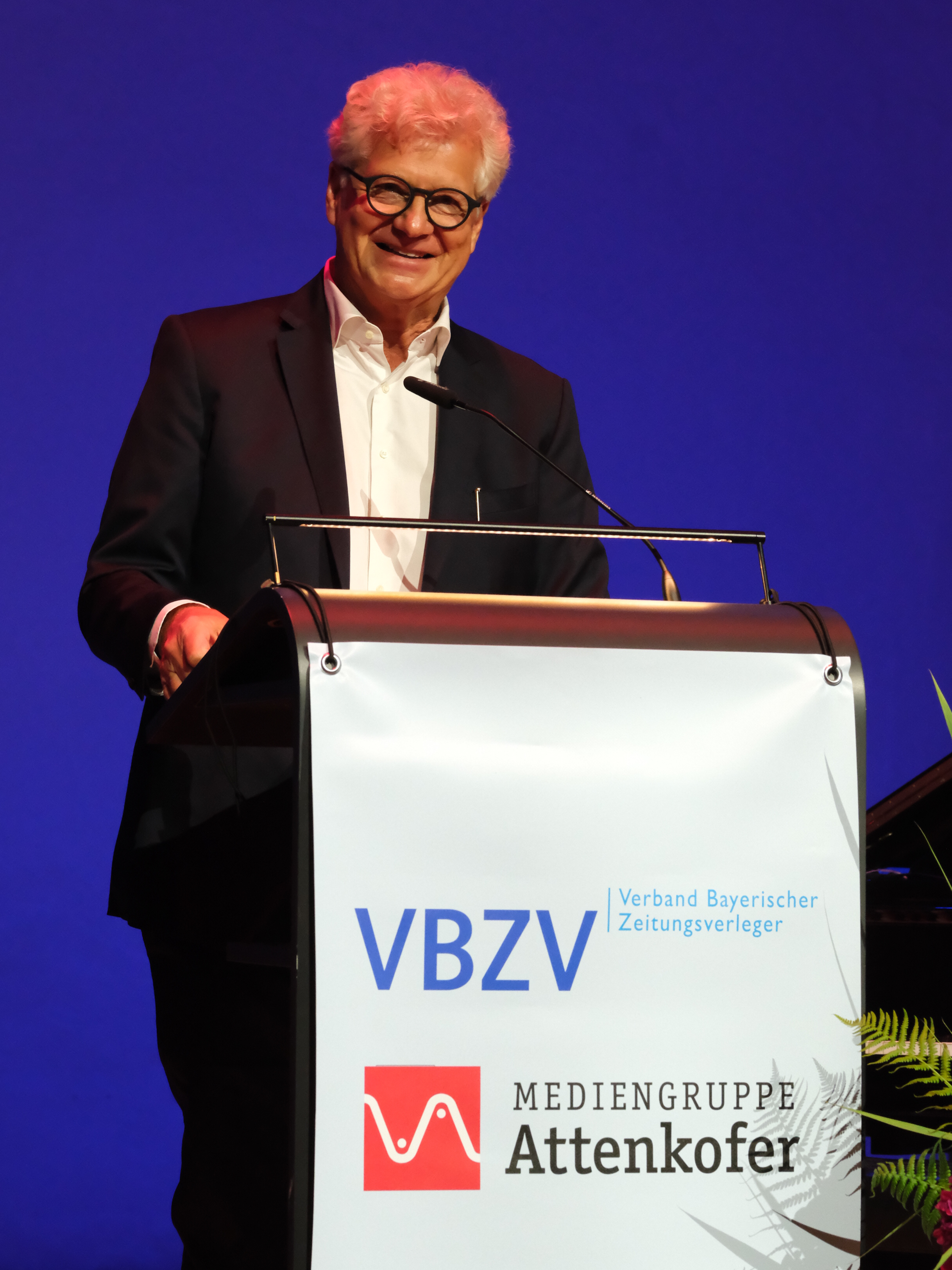 Andreas Scherer am Rednerpult bei der Jahrestagung des VBZV 2026
