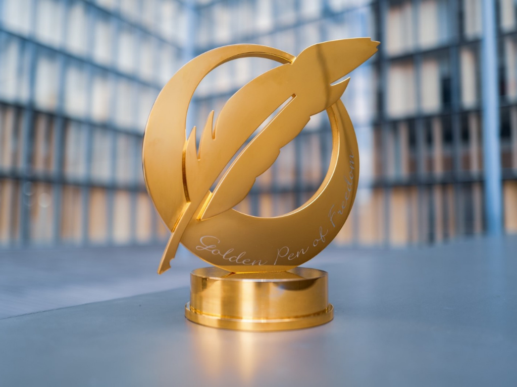 Preis: Goldene Feder der Freiheit