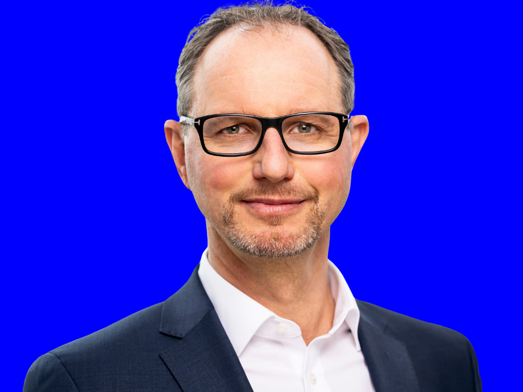 Portrait Jörg blau