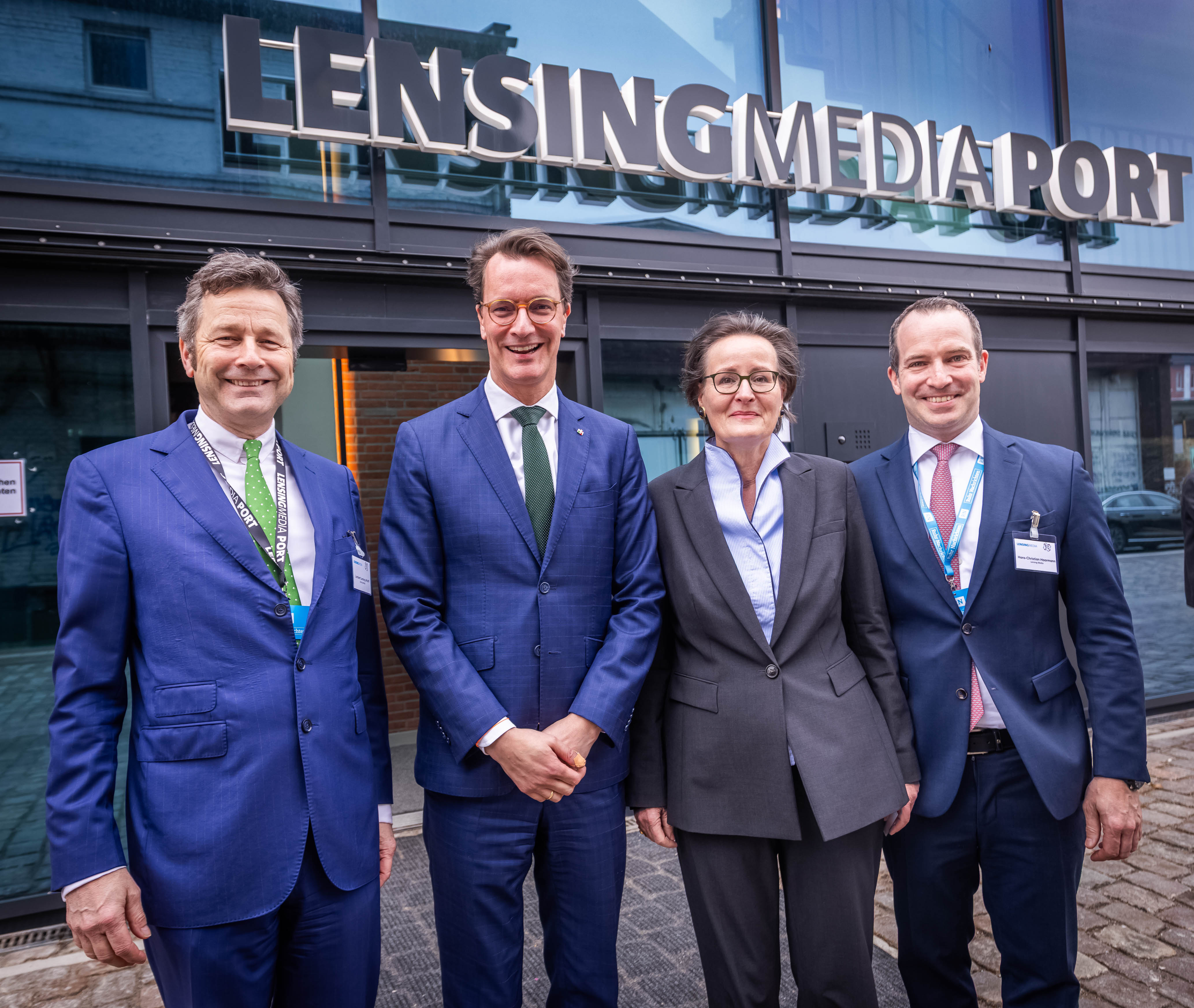 Gruppenfoto Lambert Lensing-Wolff, Ministerpräsident Hendrik Wüst, Anja Pasquay, Hans Christian Haarmann
